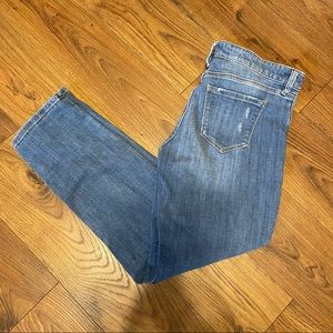 Distressed Light Wash Jeans | size 31